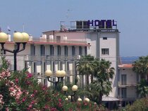 Wave Hotel