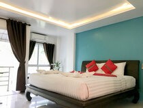 Great at Patong by ZUZU