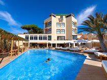 Playa Surf CBbC Hotel