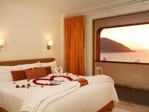 Luna Palace Hotel & Suites