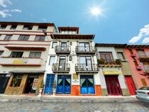 Azul De La Plaza Hotel