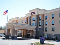 Hampton Inn & Suites Robbinsville