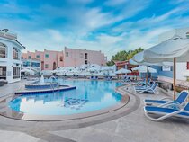 Minamark Beach Resort