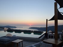 Amaze Suites