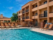 Courtyard Baton Rouge Acadian Thruway/LSU Area
