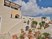 Ira Apartments