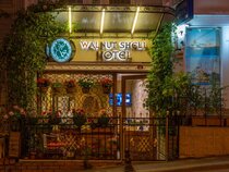 Walnut Shell Hotel