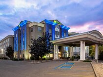 Holiday Inn Express & Suites Saskatoon Centre