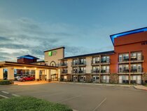 HolHoliday Inn Express Hotel & Suites Branson 76 Central