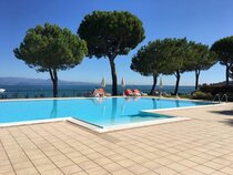 Front Lake Resort Le Corti Del Lago