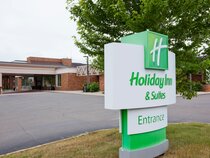 Holiday Inn Hotel & Suites St. Cloud