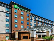 Holiday Inn & Suites Tulsa South