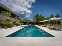 Revivo Wellness Resort