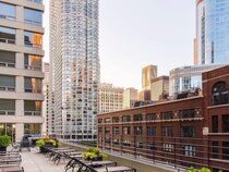Courtyard Chicago Downtown/River North