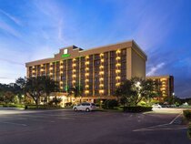 Holiday Inn Main Gate East