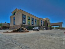 Holiday Inn Express & Suites South