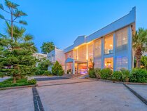 Bendis Beach Hotel