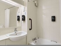 Days Inn by Wyndham Warwick South M40