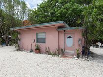 Key Lime Sailing Club And Cottages