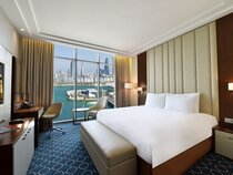 Belhotel Waterfront, Seef