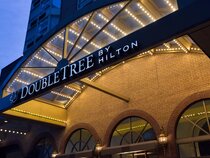 DoubleTree by Hilton Hotel Toronto Downtown