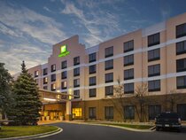 Holiday Inn Hotel and Suites Bolingbrook