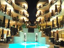 El Taj Oceanfront & Beachside Condos