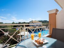 Kavos Plaza Hotel