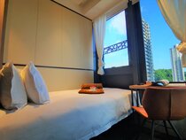 E Hotel