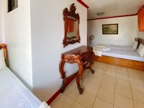 RedDoorz Hostel @ Tita Aidz Inn Baguio
