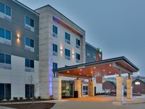 Holiday Inn Express & Suites Plano East