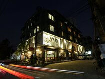 Nandha Hotel
