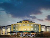 Highway Hotel