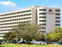 DoubleTree by Hilton Hotel Houston Hobby Airport