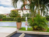 Hawthorn Extended Stay by Wyndham West Palm Beach
