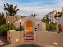 Conrad Punta de Mita