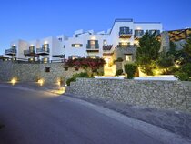 Pelican Bay Hotel