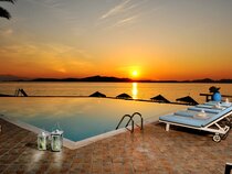 Venus Beach Bungalows Hotel