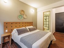 The Somos Flats Laureles