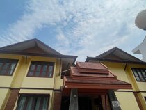 Yellow Tique Hotel