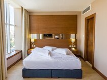 7th Star Hotel Suites