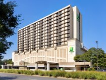 Holiday Inn National Airport