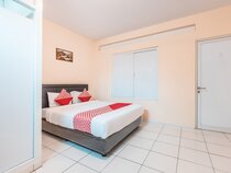 Super OYO 1868 J&b Room Pramuka
