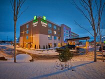 Holiday Inn Express & Suites Hermiston Downtown