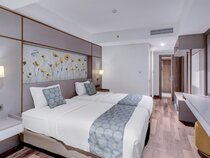 Arshika Bali Sunset Road