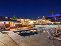 Madison Manor Boutique Hotel