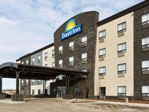 Days Inn by Wyndham Calgary North Balzac