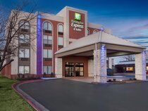 Holiday Inn Express Hotel Suites Bentonville