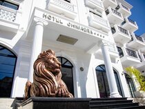 Chimaera Hotel