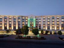Holiday Inn Express Hotel & Suites Montreal Airport